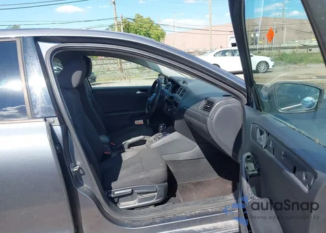 2015 Volkswagen Jetta 2.0L S z USA, uszkodzony, nr VIN 3VW2K7AJ3FM268305